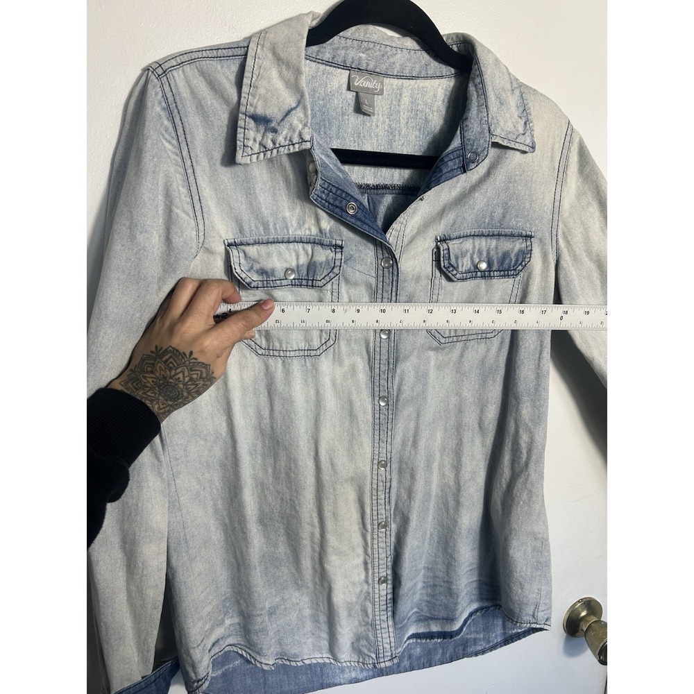 Vanity‎ Acid Wash Denim Western Snap Front Shirt Light Wash 100% Cotton Large - Picture 9 of 11